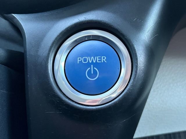 Used 2022 Toyota Sienna Limited image 25