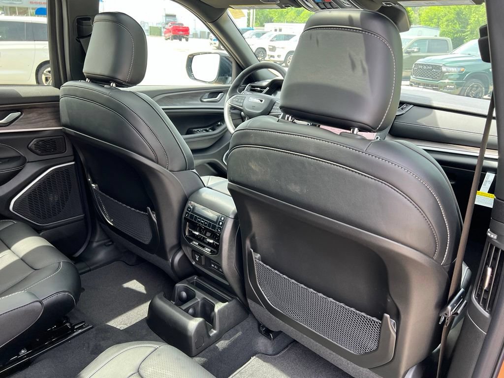 New 2026 Jeep Grand Cherokee L Limited AWD/4WD image 18