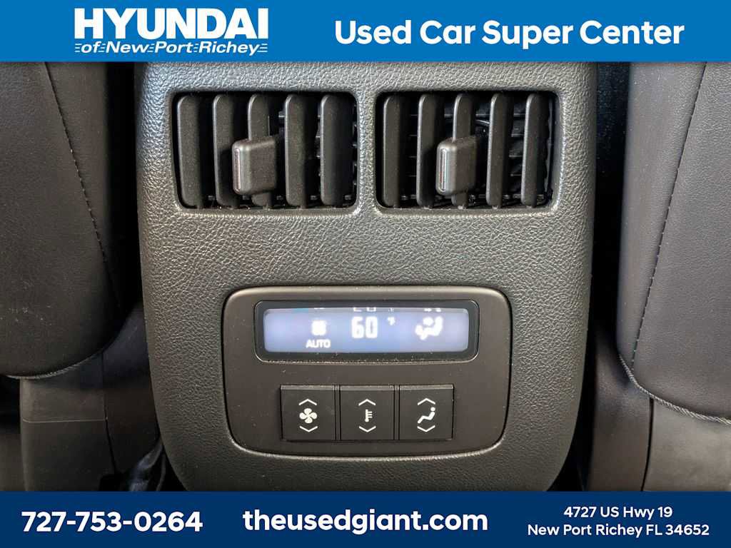 Used 2007 Cadillac DTS Luxury II image 16