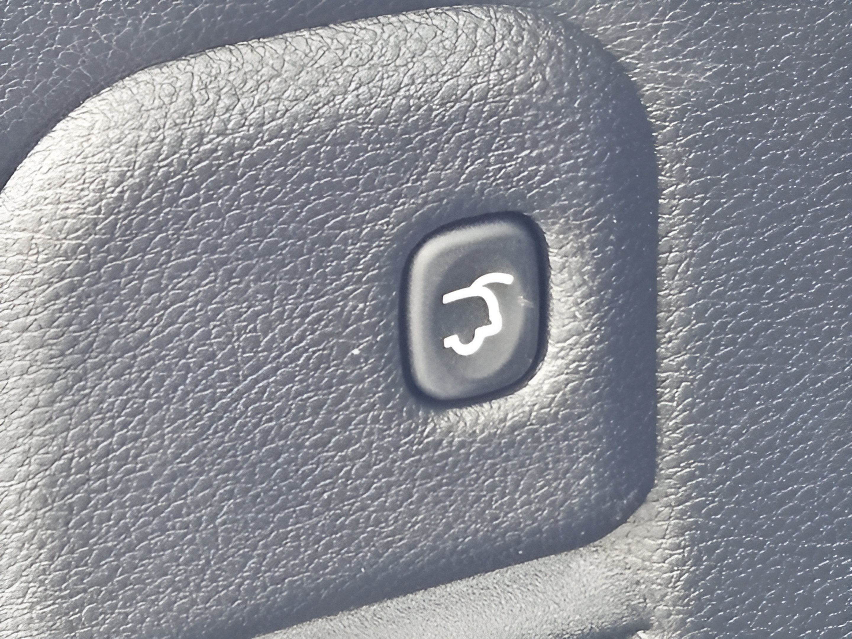 Used 2020 Jeep Grand Cherokee Altitude RWD image 26