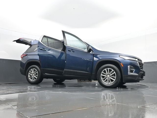 Used 2023 Chevrolet Traverse LT w/ LPO, Floor Liner Package AWD/4WD image 33
