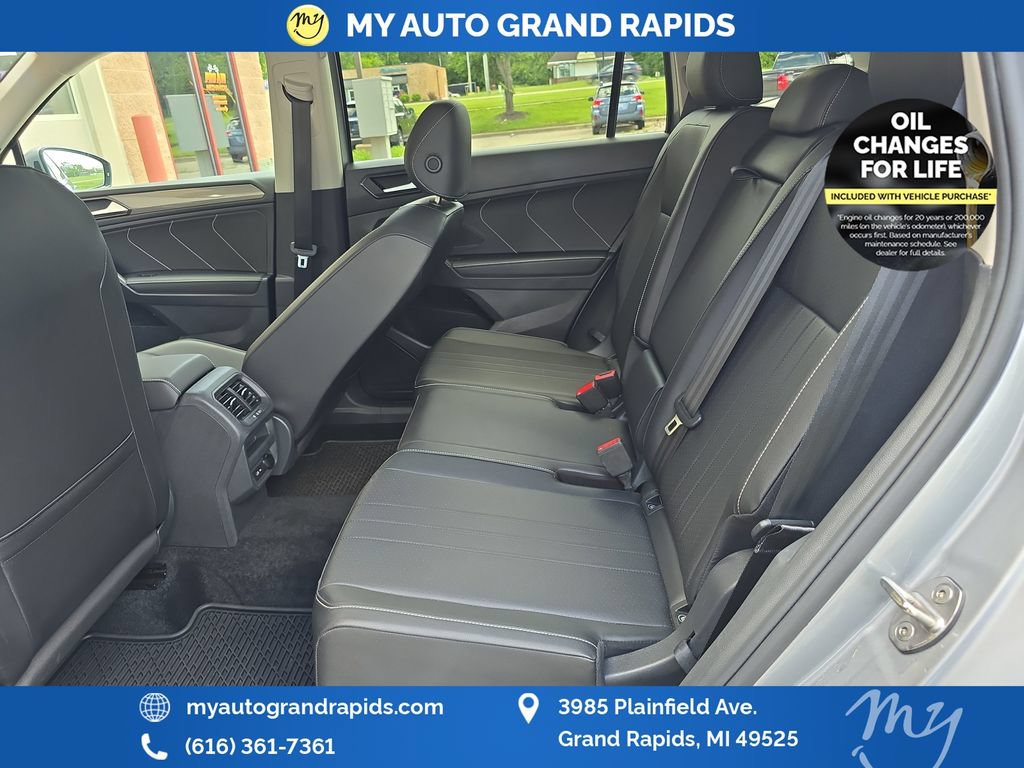 Used 2023 Volkswagen Tiguan SE AWD/4WD image 26