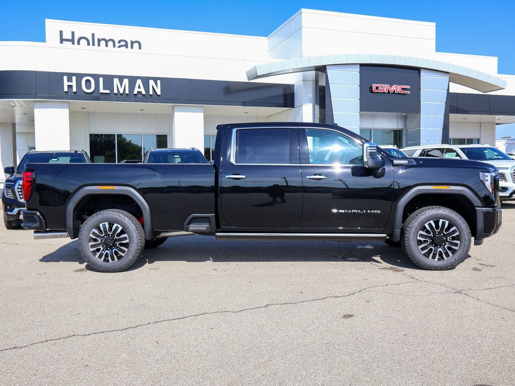New 2026 GMC Sierra 3500 Denali Ultimate AWD/4WD image 2