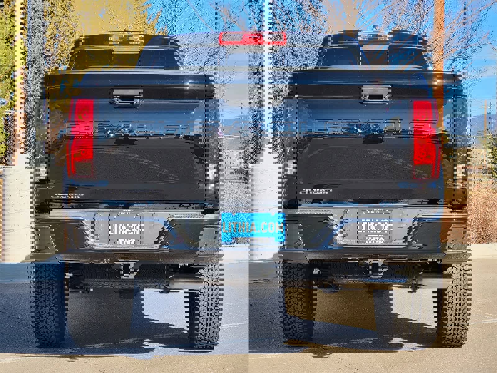 Used 2025 Chevrolet Colorado Trail Boss image 6