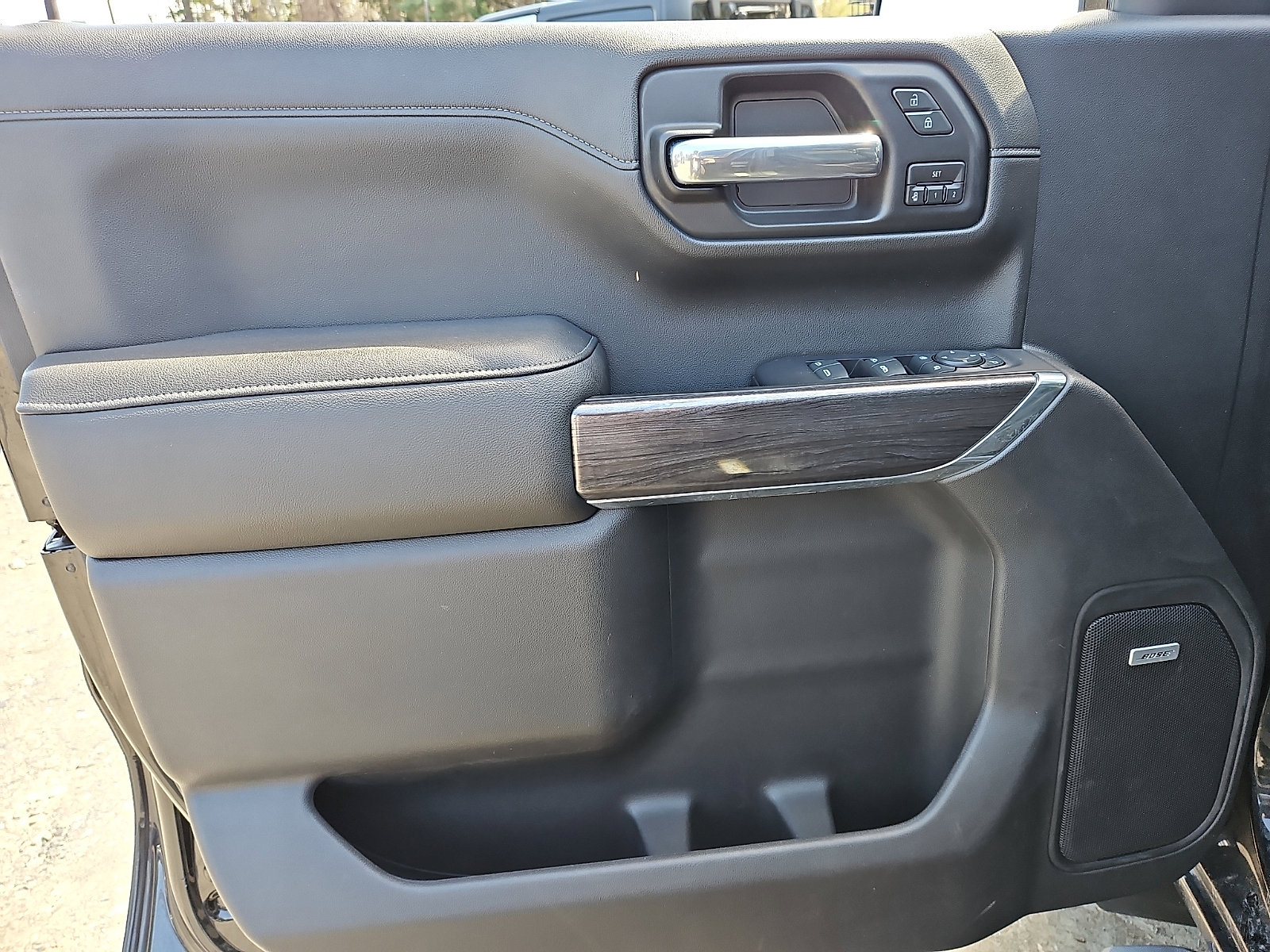 Used 2019 Chevrolet Silverado 1500 LTZ w/ LTZ Premium Package image 11