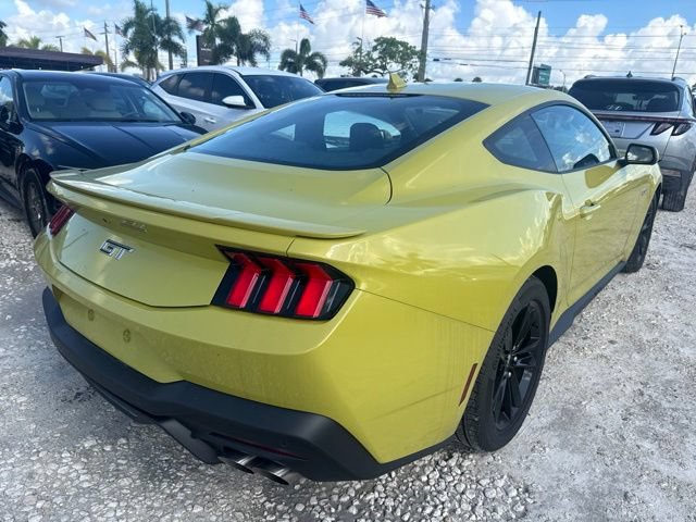 Used 2025 Ford Mustang GT RWD image 7