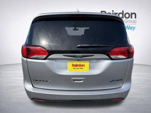 Used 2019 Chrysler Pacifica Touring-L w/ S Appearance Package image 8