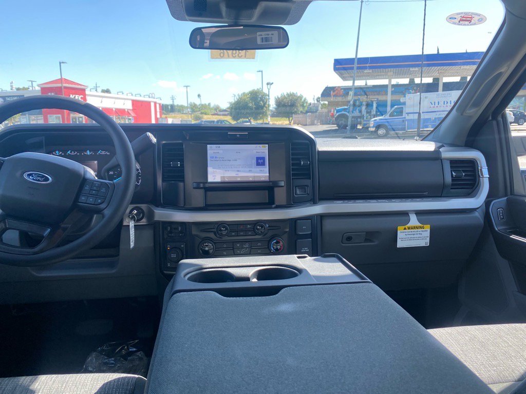 New 2025 Ford F250 XLT image 16