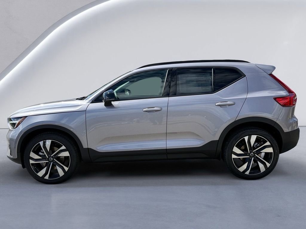 New 2026 Volvo XC40 B5 Ultra w/ Protection Package Premier image 5