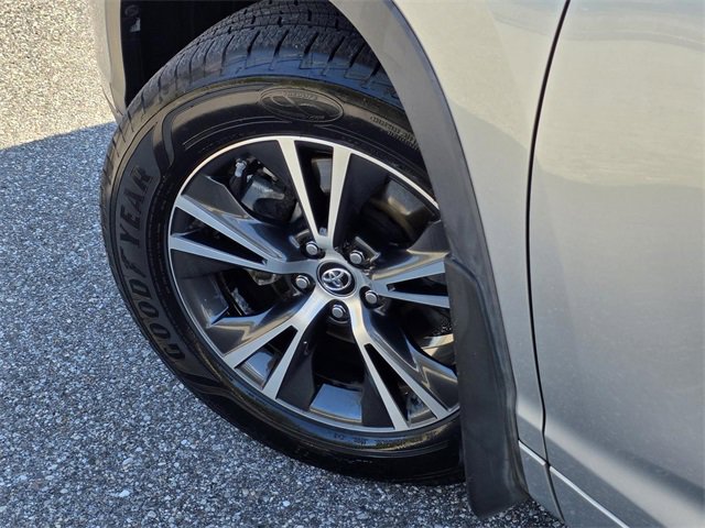 Used 2018 Toyota Highlander Plus image 35