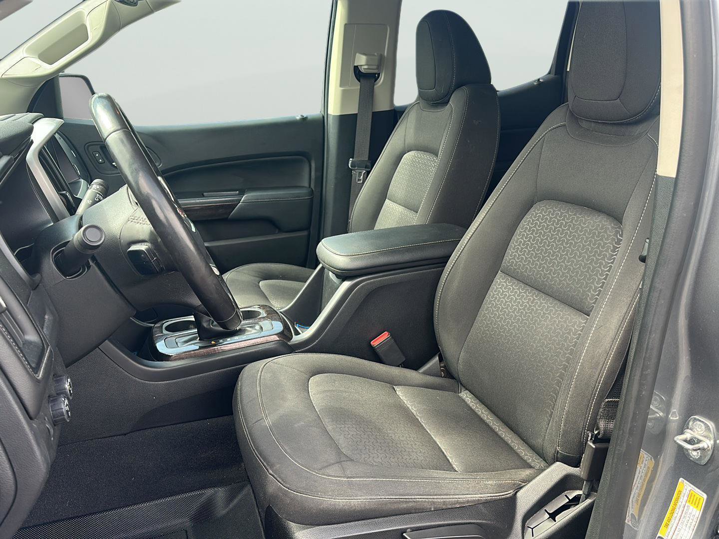 Used 2020 GMC Canyon SLE w/ Elevation Edition image 8