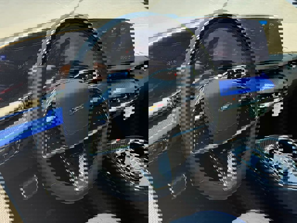 New 2026 Cadillac Optiq V AWD/4WD image 15