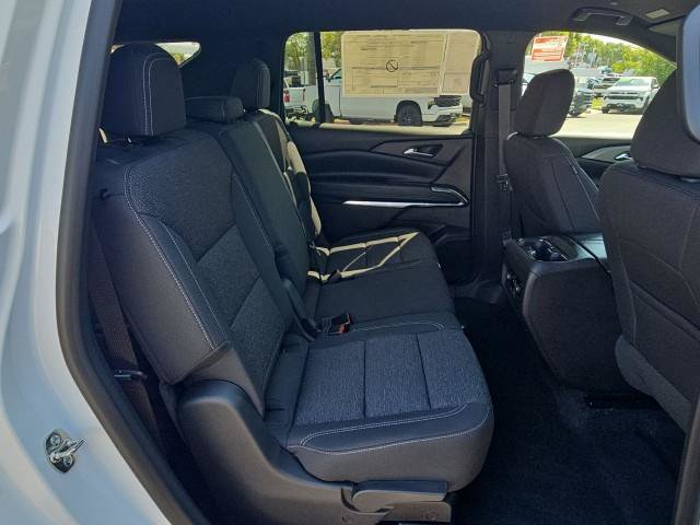 New 2027 Chevrolet Traverse LT w/ LPO, Cargo Package FWD image 27