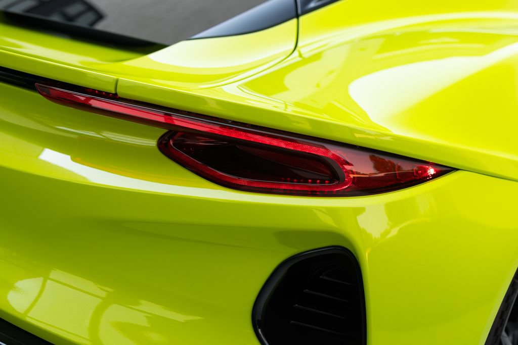Used 2025 Lotus Emira RWD image 18