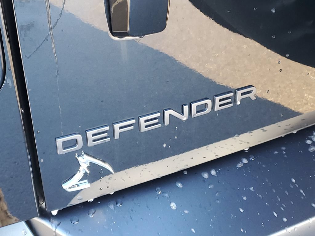 Used 2026 Land Rover Defender 110 X-Dynamic SE AWD/4WD image 6