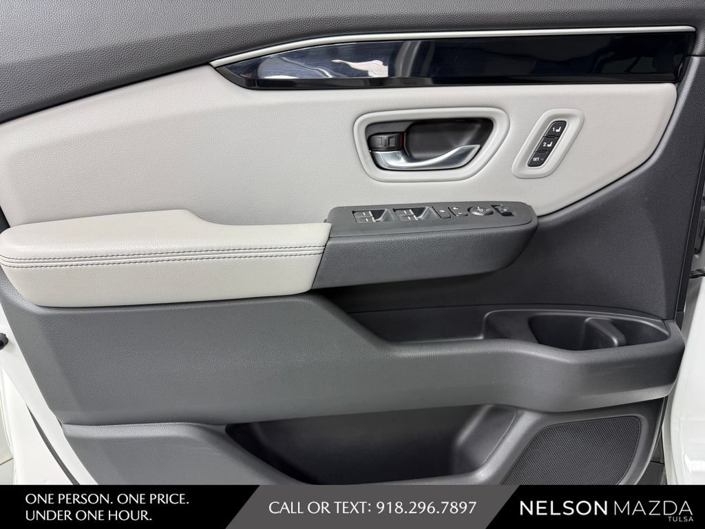 Used 2023 Honda Pilot Touring image 16