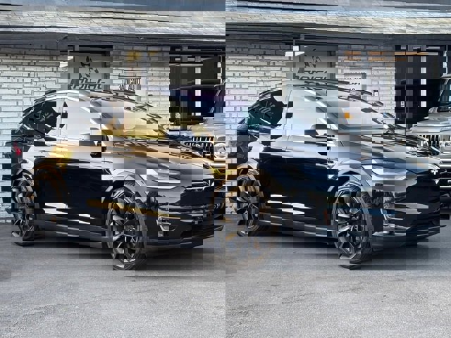 Used 2020 Tesla Model X Long Range image 10