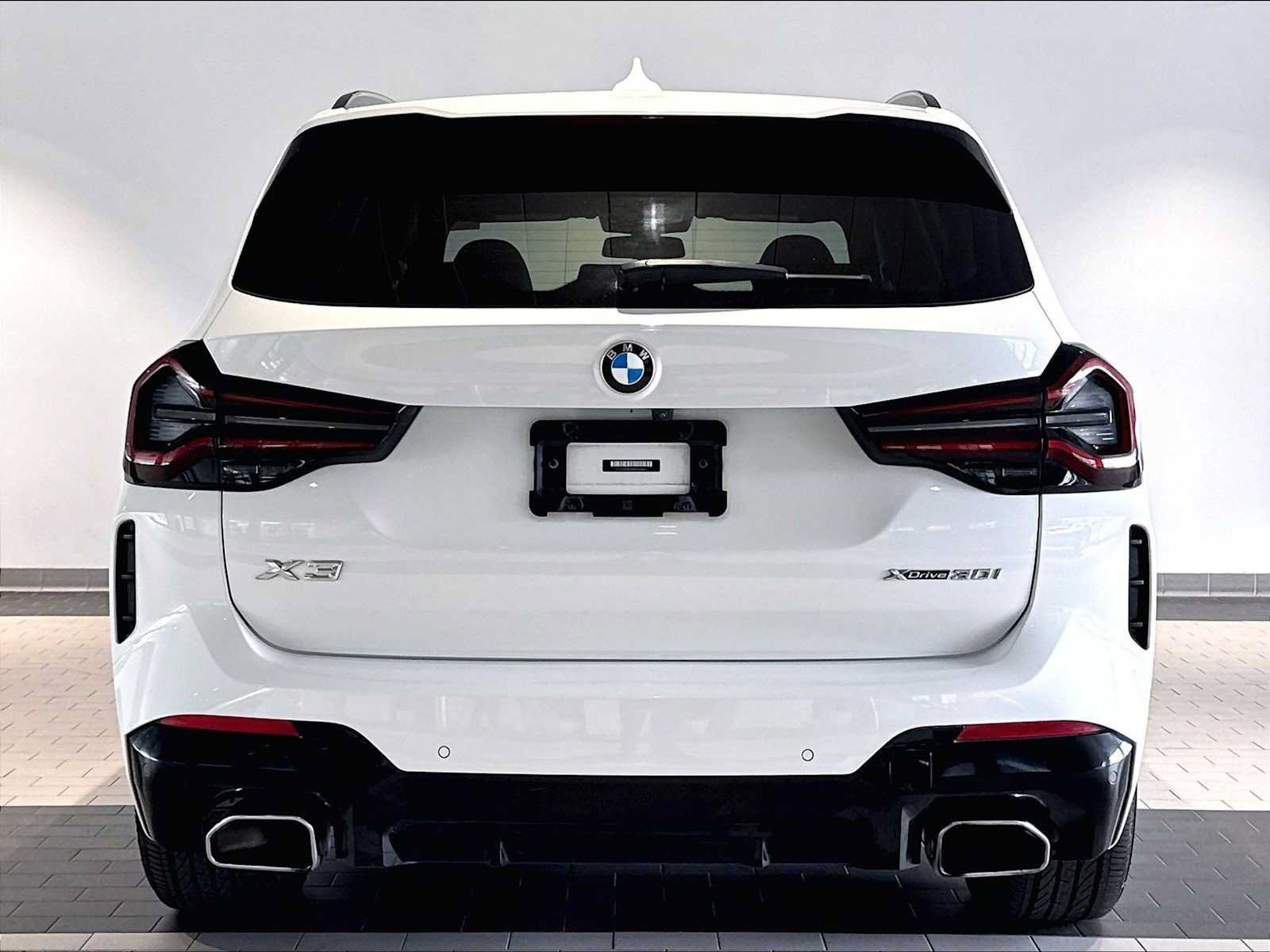 Used 2023 BMW X3 xDrive30i w/ M Sport Package AWD/4WD image 9
