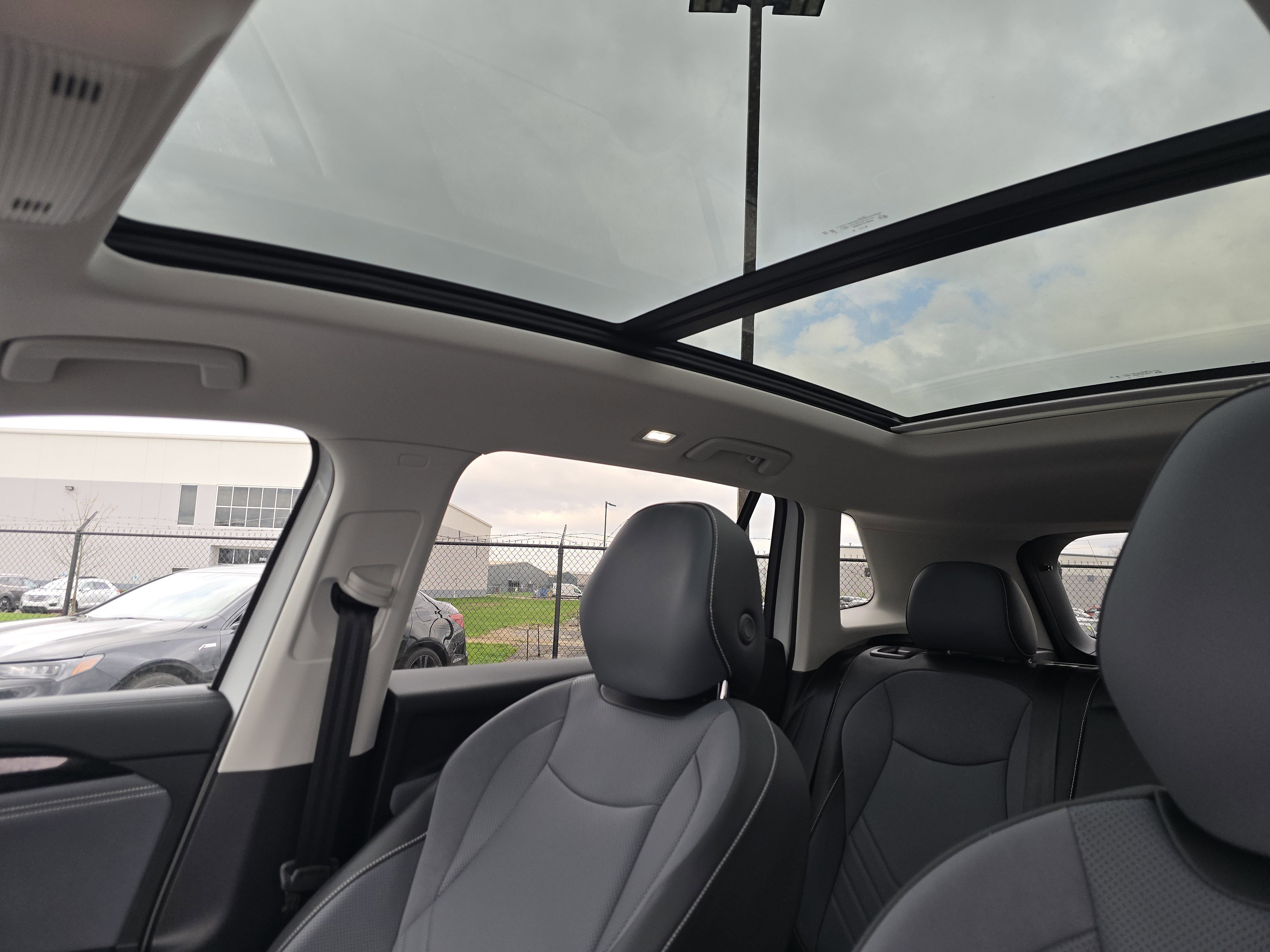 New 2026 Volkswagen Tiguan SE AWD/4WD image 9