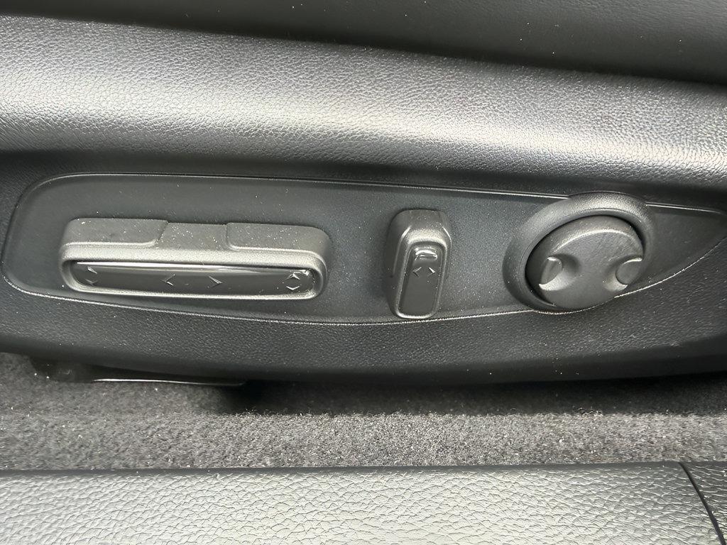 Used 2024 Honda Accord Touring image 10