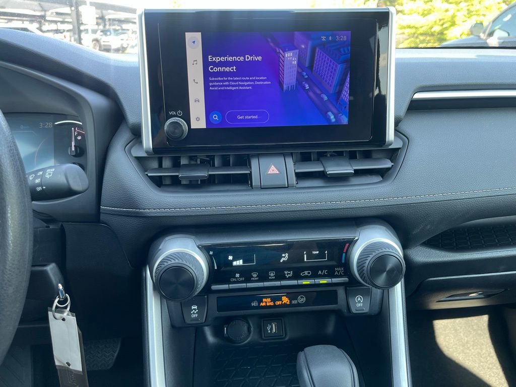 Used 2024 Toyota RAV4 LE image 21