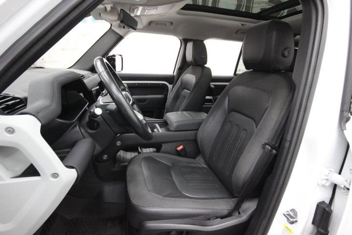 Used 2020 Land Rover Defender 110 SE image 13