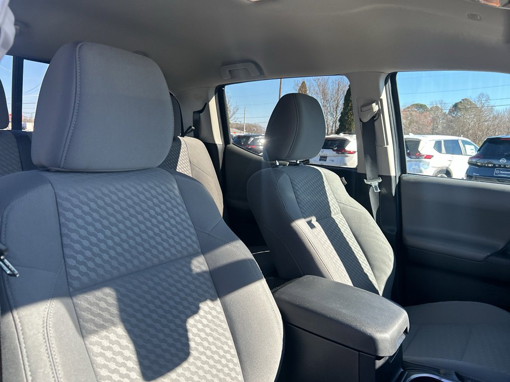 Used 2023 Toyota Tacoma SR image 17