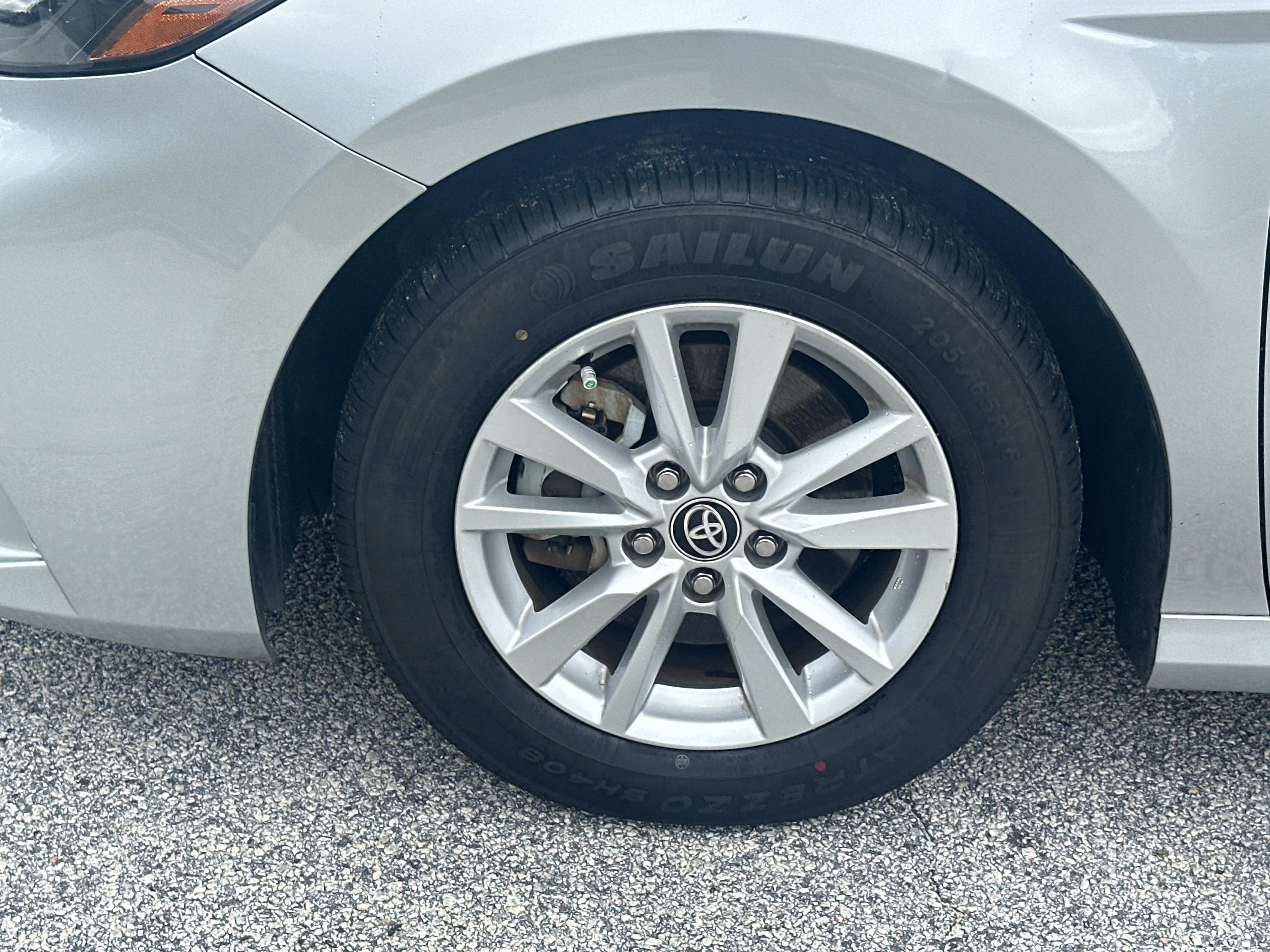 Used 2025 Toyota Camry LE FWD image 11