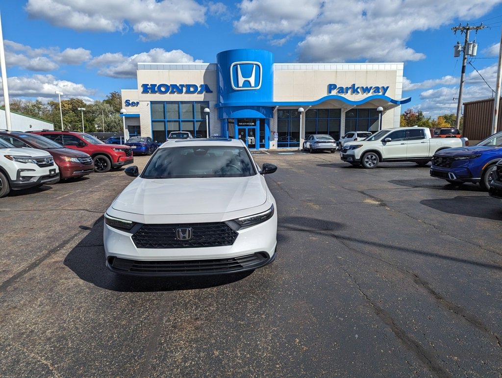 Certified 2025 Honda Accord Sport image 8