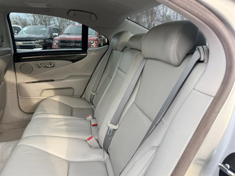 Used 2011 Lexus LS 460 AWD w/ Comfort Plus Pkg image 22