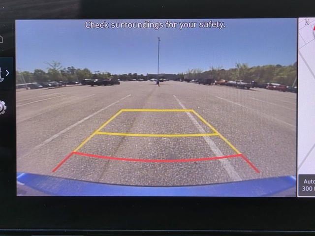 Used 2023 Hyundai Elantra SEL w/ Convenience Package image 19