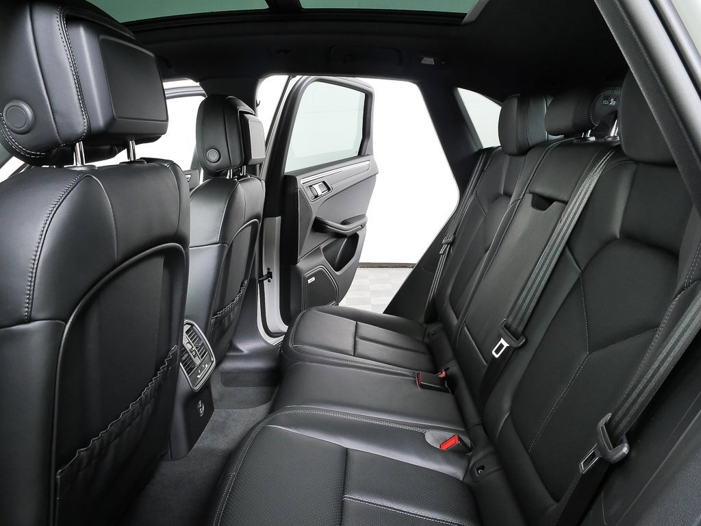 New 2026 Porsche Macan S image 21
