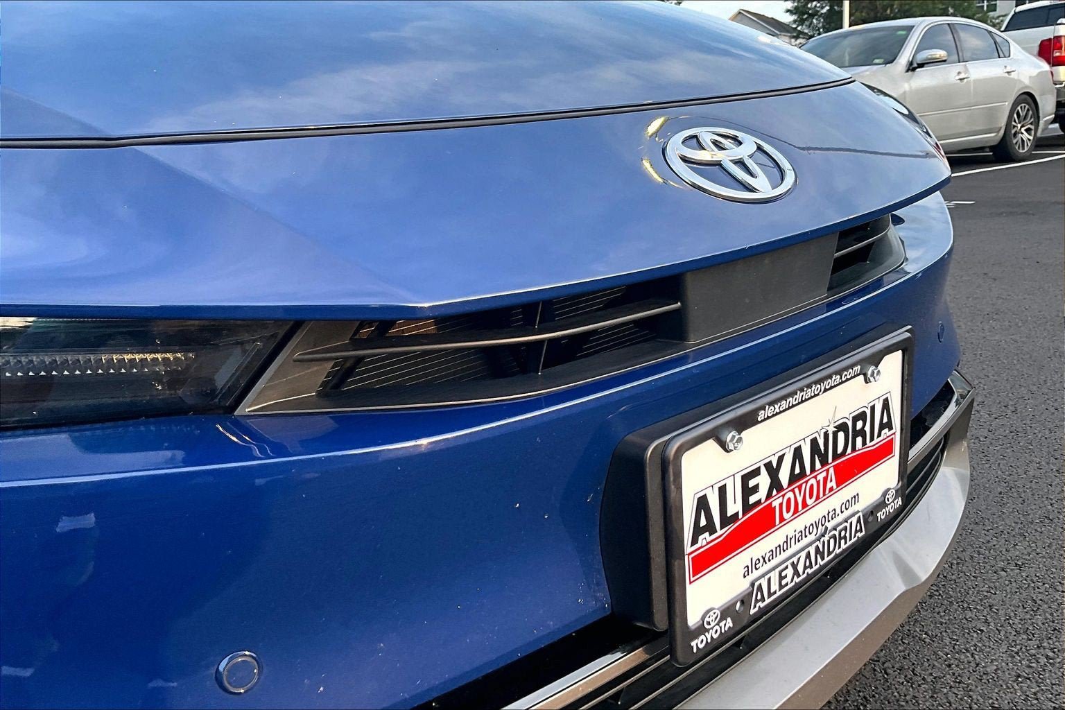 Used 2025 Toyota Prius XLE FWD image 28