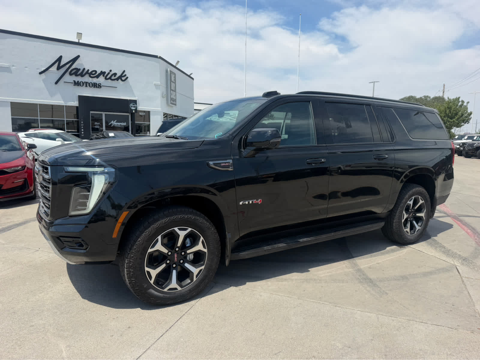 Used 2026 GMC Yukon XL AT4 AWD/4WD image 1