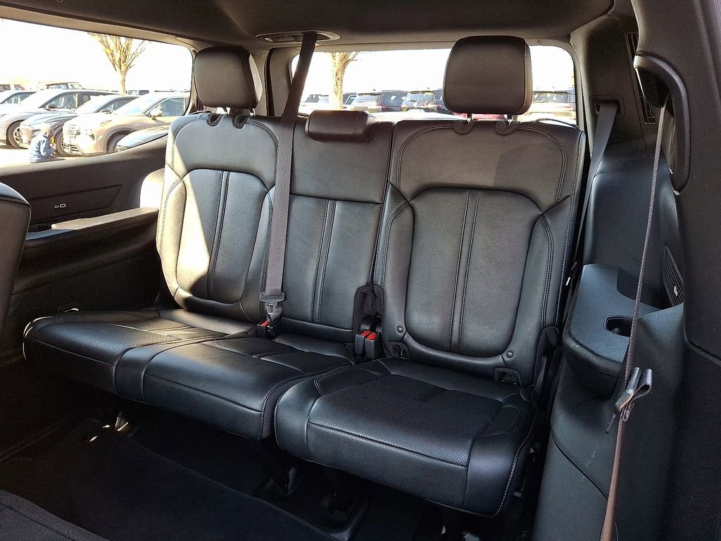 Used 2024 Jeep Wagoneer Series II w/ Flexible Seating Group image 10