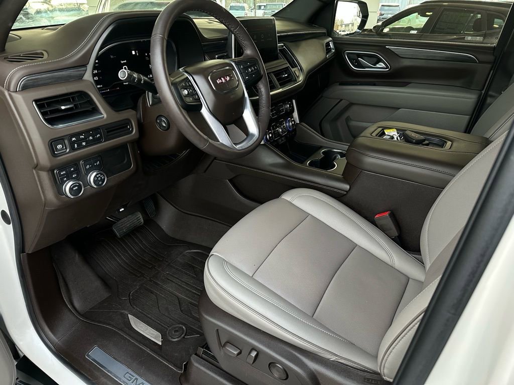 Used 2022 GMC Yukon SLT w/ SLT Luxury Package image 11