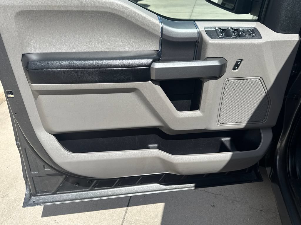Used 2018 Ford F150 XLT w/ Equipment Group 302A Luxury AWD/4WD image 10