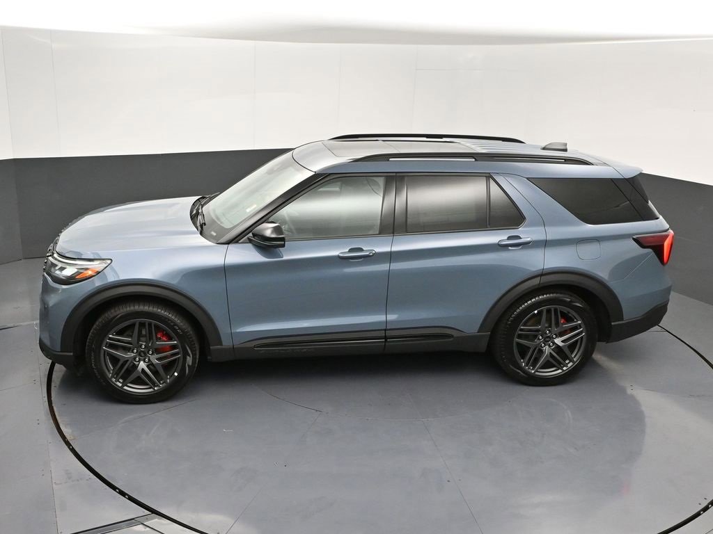 Used 2025 Ford Explorer ST w/ Sun And Sound Package image 44