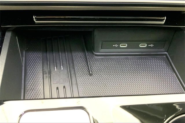 Used 2025 Volkswagen Atlas SEL Premium R-Line image 34