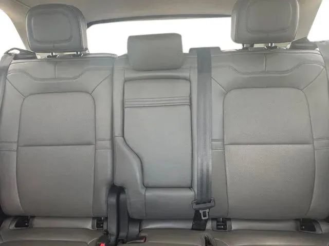 Used 2025 Lincoln Corsair AWD w/ Jet Appearance Package image 19