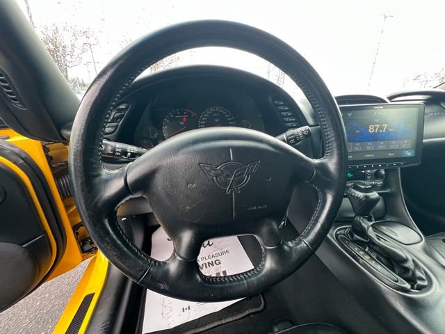 Used 2004 Chevrolet Corvette Convertible w/ Preferred Equipment Group RWD image 16