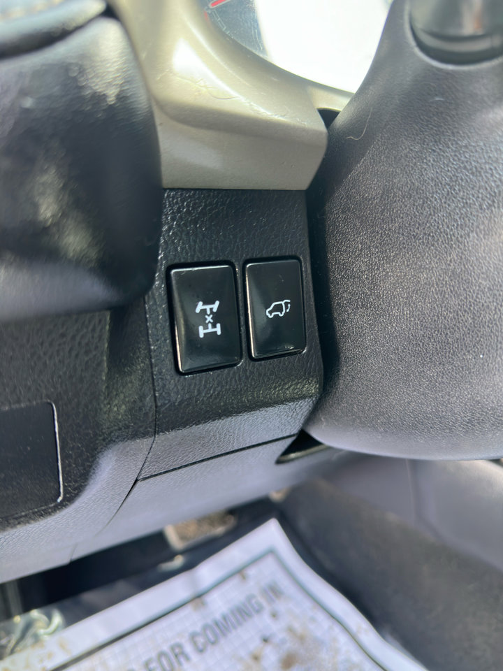 Used 2014 Toyota RAV4 Limited image 28