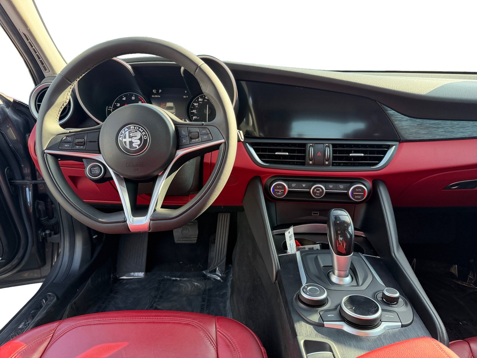 Used 2019 Alfa Romeo Giulia RWD image 10