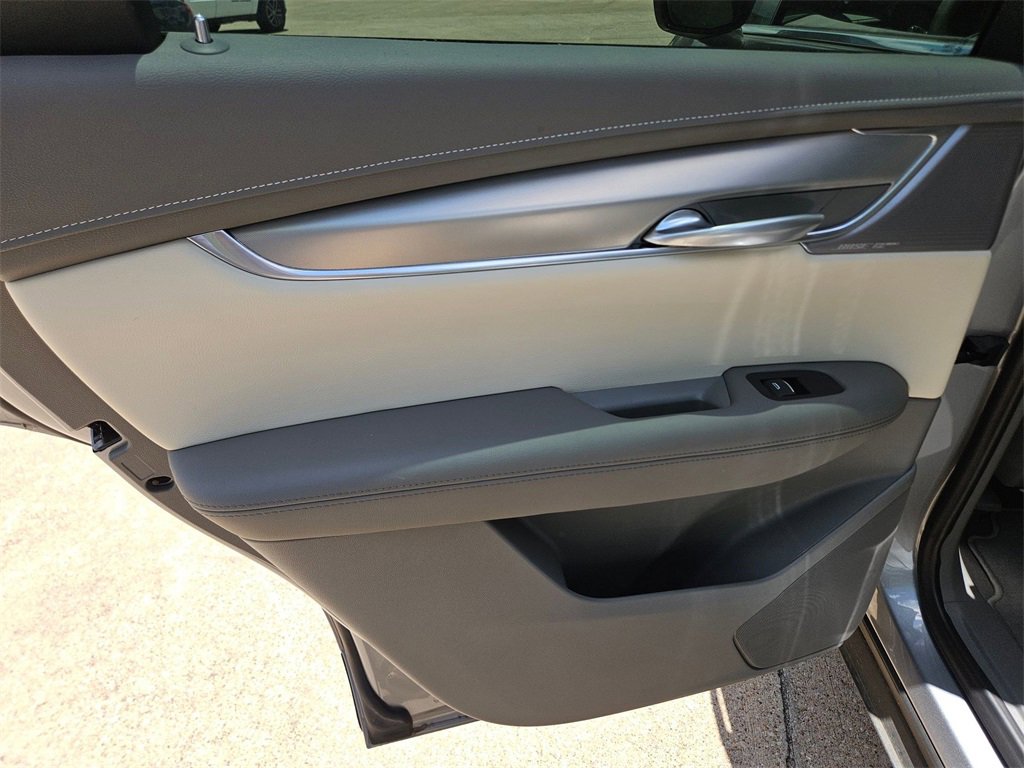 Used 2024 Cadillac XT5 Premium Luxury image 13