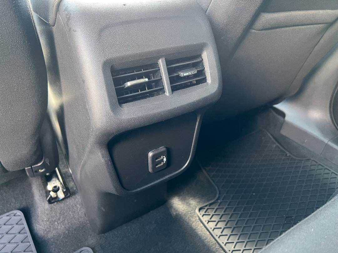 Used 2023 Chevrolet Equinox LS image 26