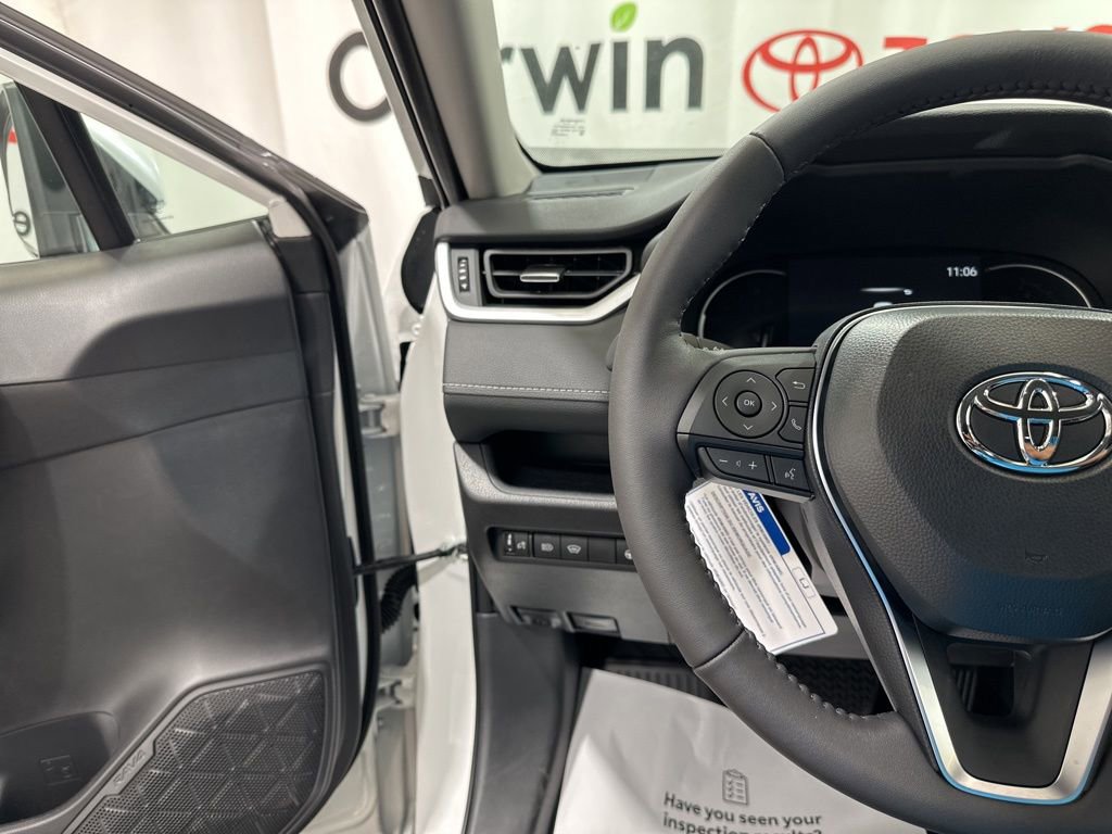 Used 2025 Toyota RAV4 XLE Premium image 26