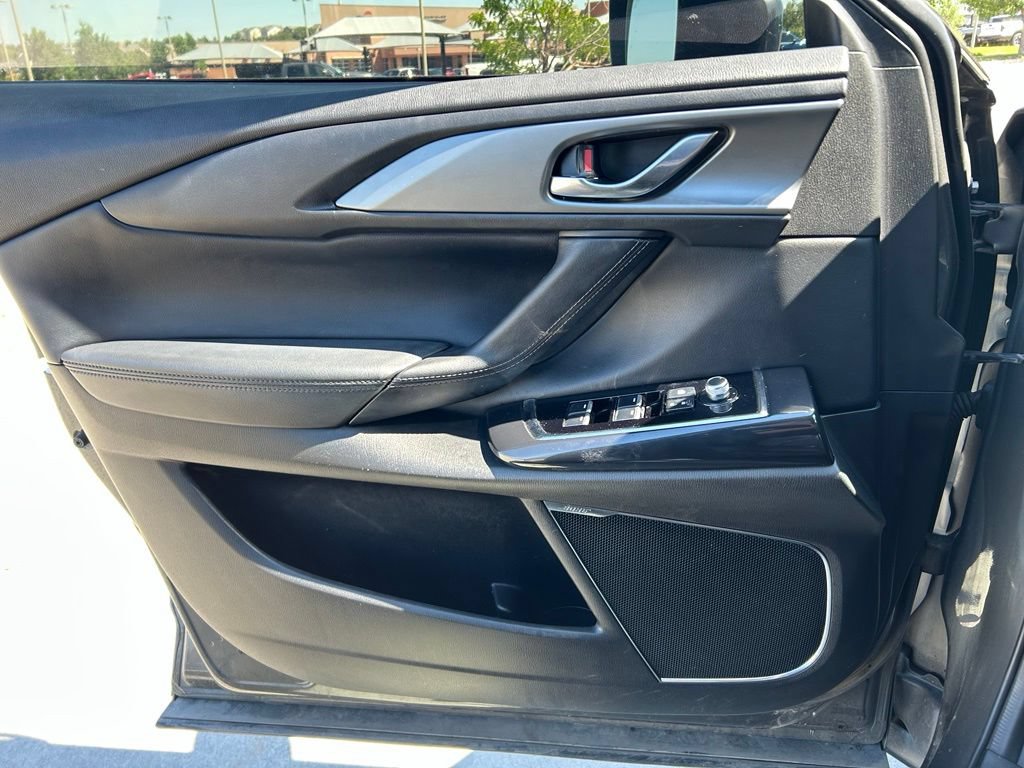 Used 2019 MAZDA CX-9 Touring w/ Touring Premium Package FWD image 10