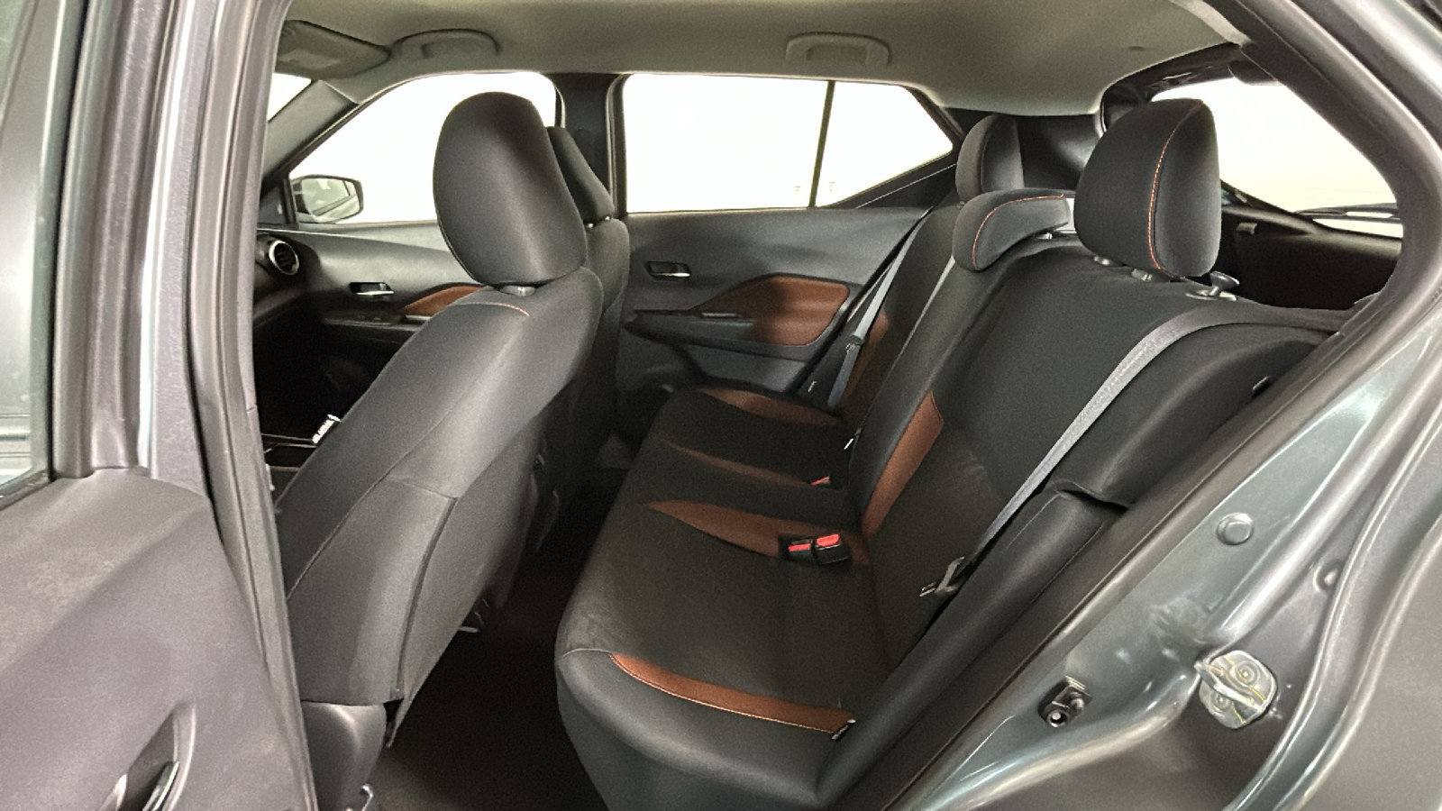 Used 2023 Nissan Kicks SR FWD image 29