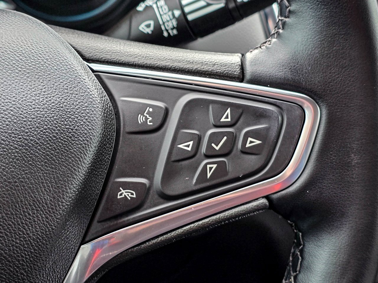 Certified 2024 Chevrolet Equinox LT image 28