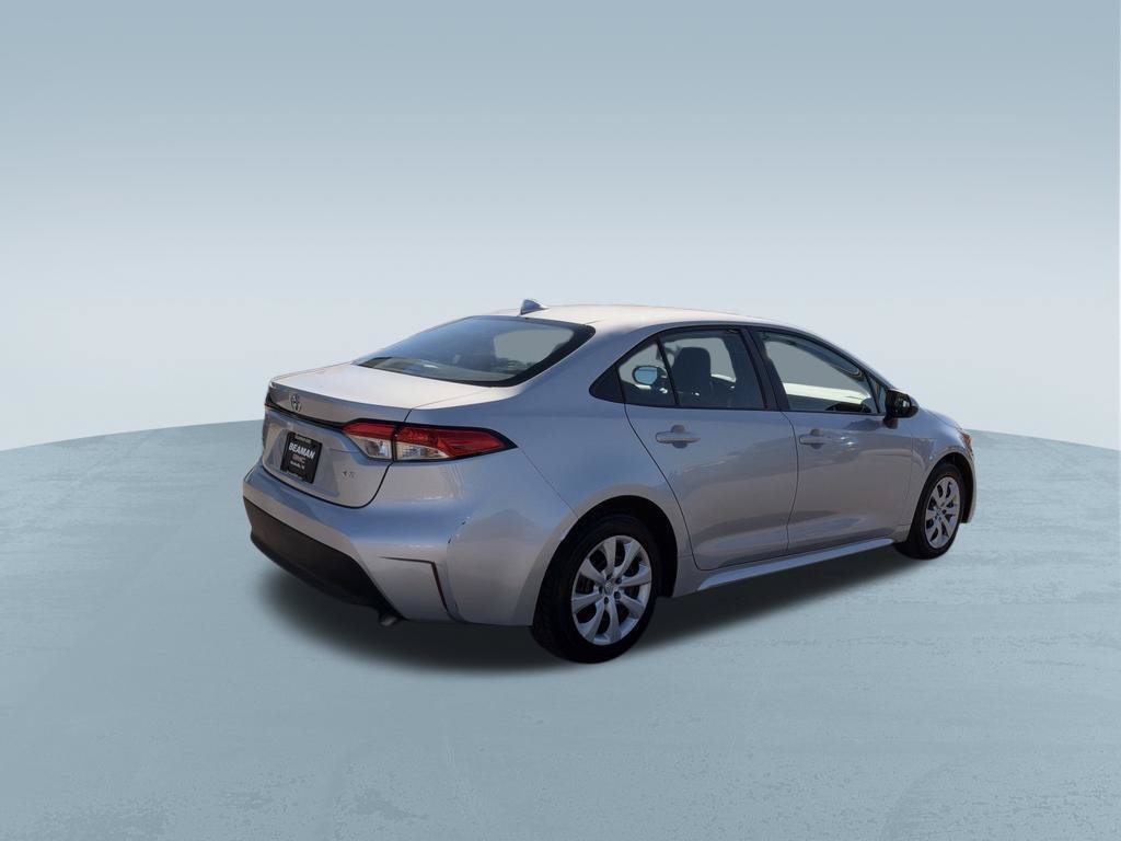 Used 2024 Toyota Corolla LE FWD image 8